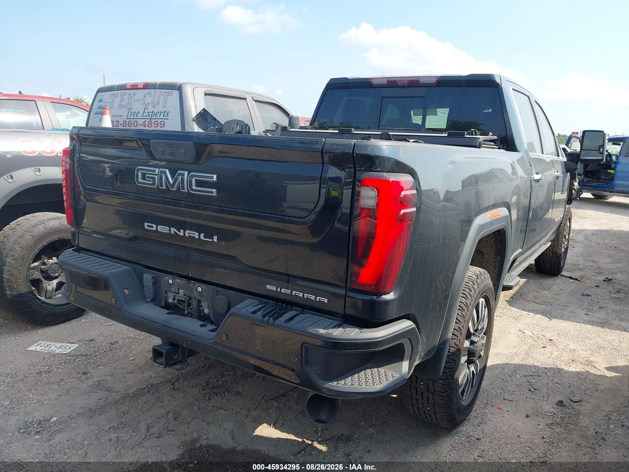 2024 GMC SIERRA 2500HD 4WD  STANDARD BED DENALI ULTIMATE · 4/11