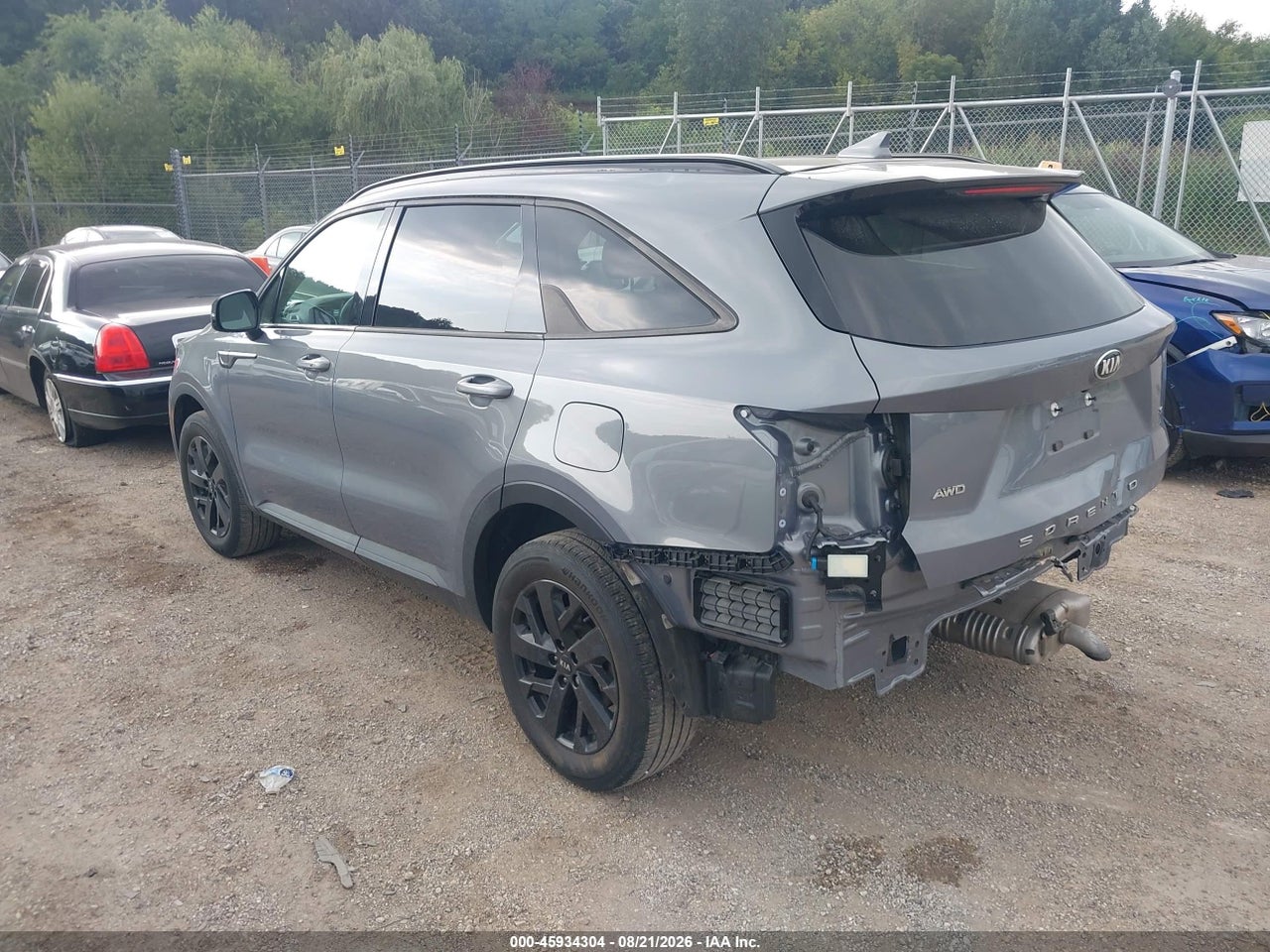 2021 KIA SORENTO S · 3/11