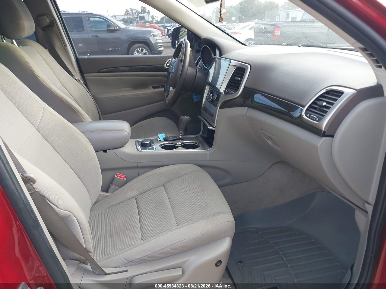 2011 JEEP GRAND CHEROKEE LAREDO · 5/11