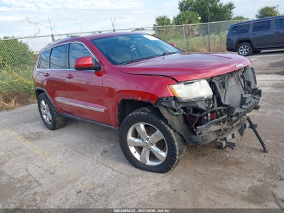 1J4RR4GG3BC****** · 2011 JEEP GRAND CHEROKEE LAREDO