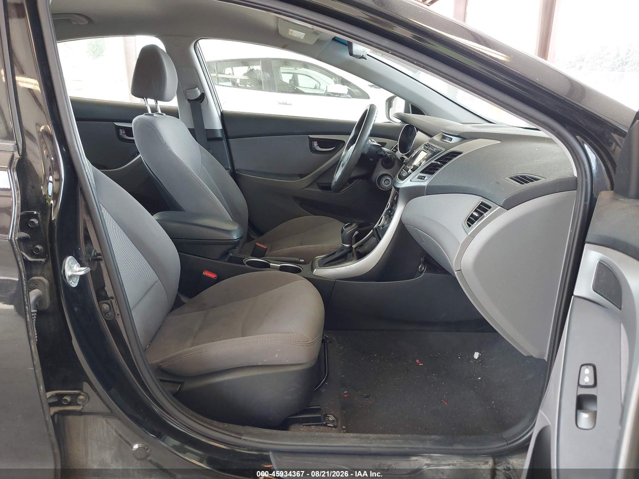 2016 HYUNDAI ELANTRA SE · 5/11