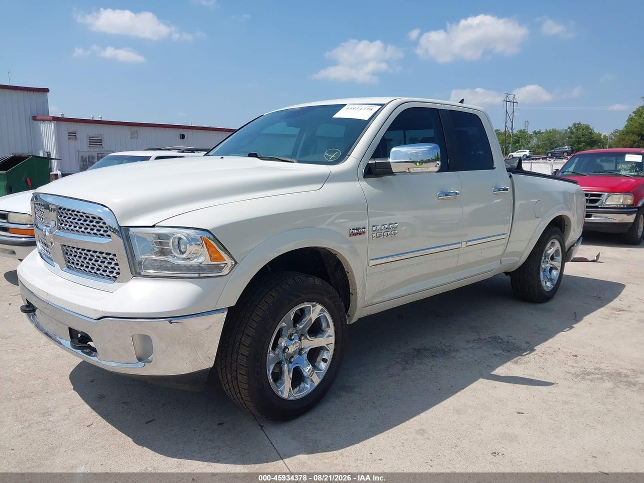 2016 RAM 1500 LARAMIE · 2/4