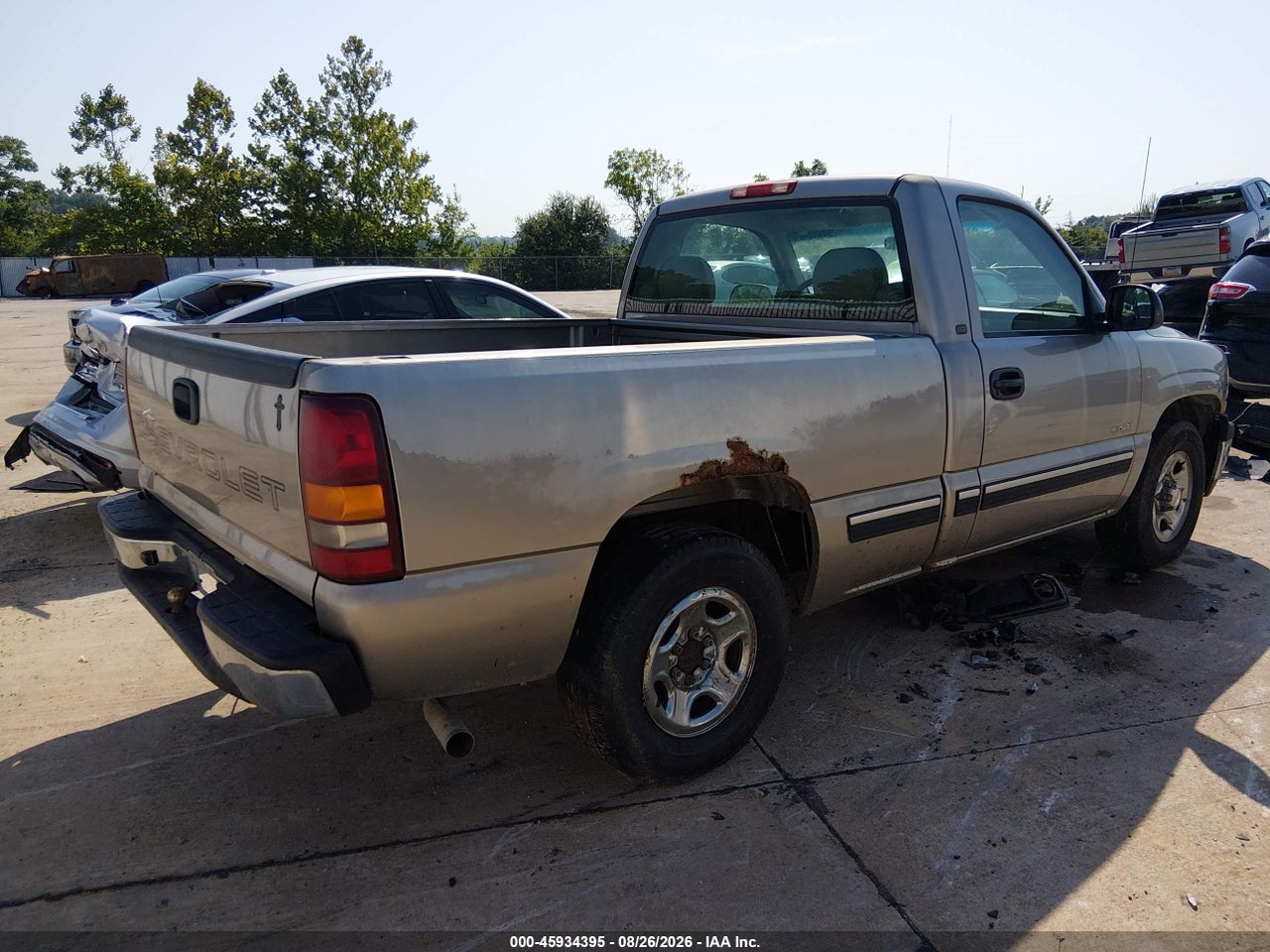 2002 CHEVROLET SILVERADO 1500   · 4/7