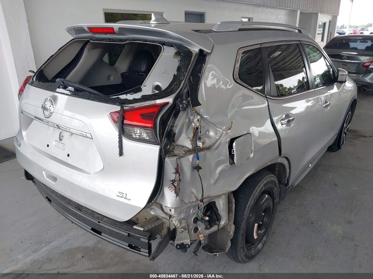 2019 NISSAN ROGUE SL · 4/11