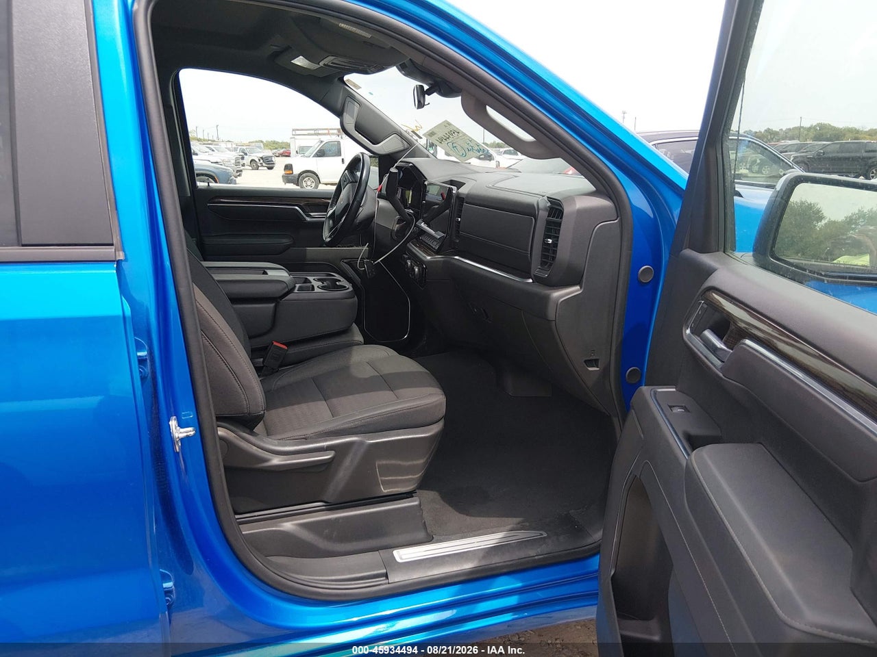 2025 CHEVROLET SILVERADO 1500 4WD  STANDARD BED LT · 5/11