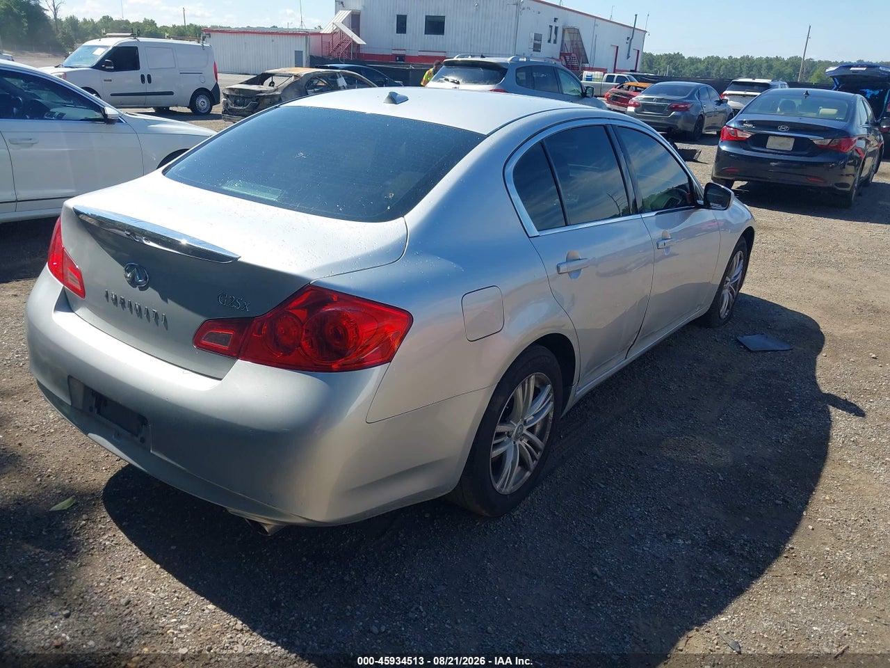 2011 INFINITI G25X · 4/11
