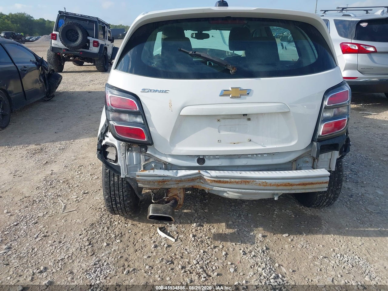 2017 CHEVROLET SONIC LT AUTO · 6/11