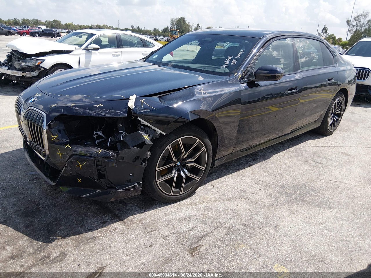 2026 BMW 740I XDRIVE · 2/11