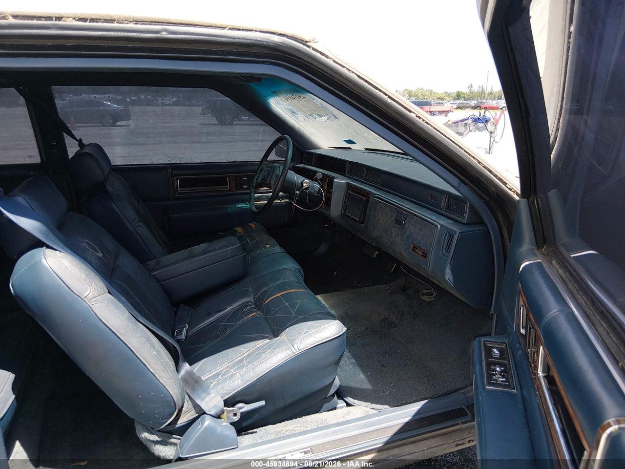 1989 CADILLAC DEVILLE   · 5/11