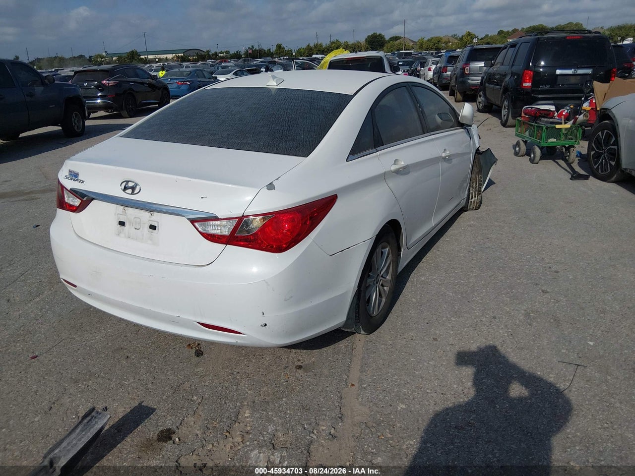 2013 HYUNDAI SONATA GLS · 4/10