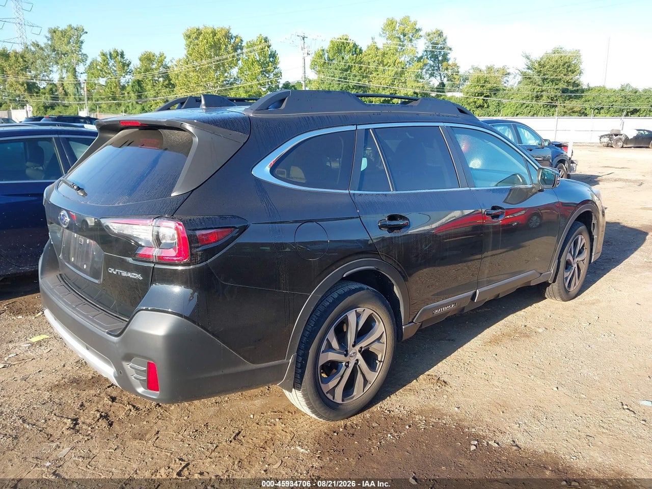2022 SUBARU OUTBACK LIMITED · 4/11