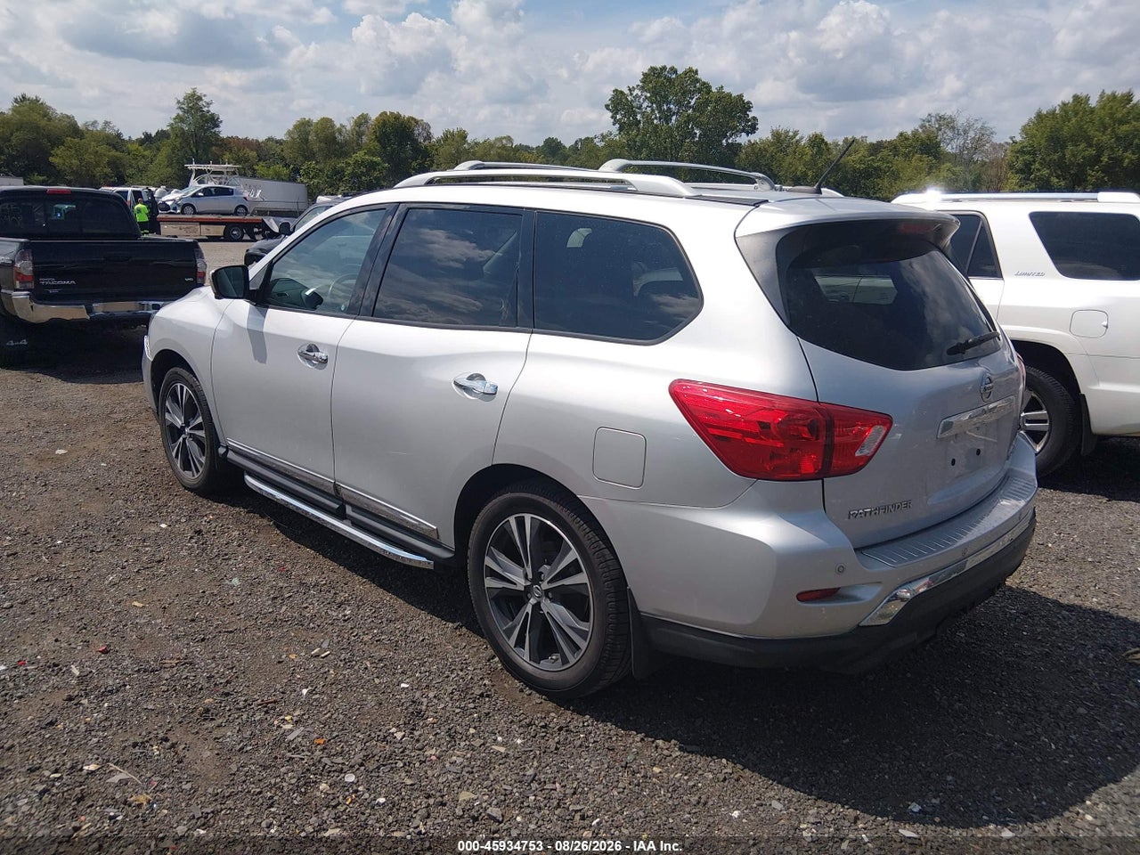 2018 NISSAN PATHFINDER PLATINUM · 3/11