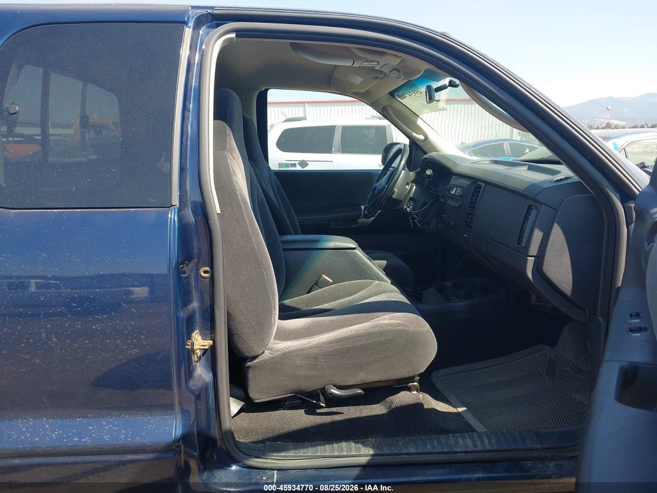 2002 DODGE DAKOTA SPORT · 5/11