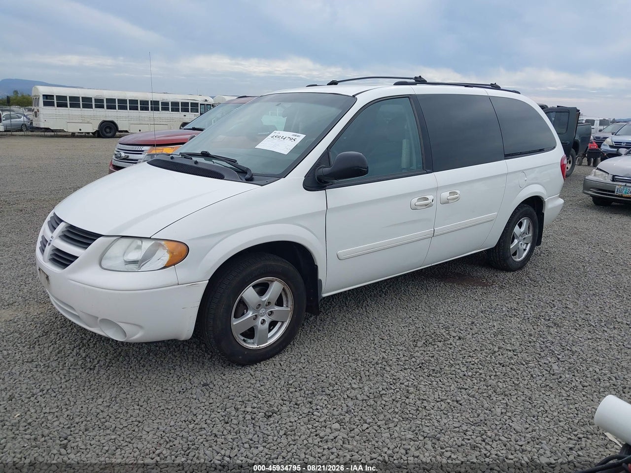 2006 DODGE GRAND CARAVAN SXT · 2/11