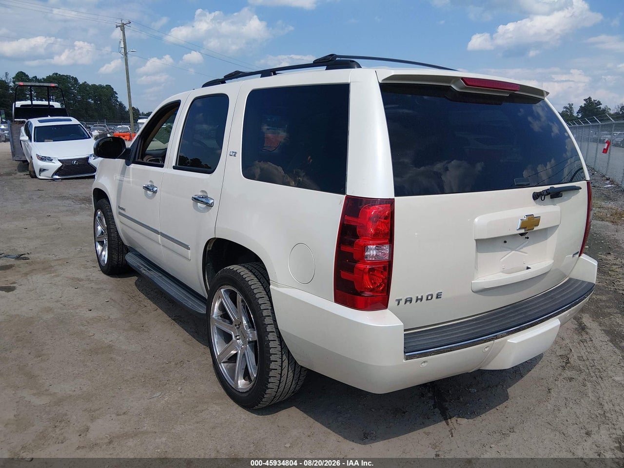 2011 CHEVROLET TAHOE LTZ · 3/11