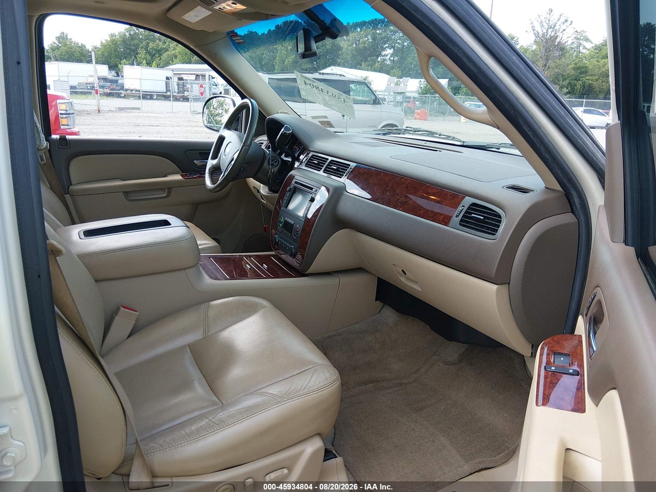 2011 CHEVROLET TAHOE LTZ · 5/11
