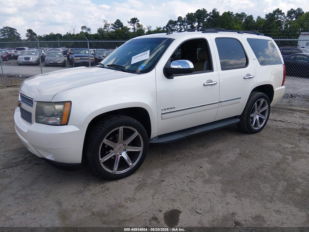 2011 CHEVROLET TAHOE LTZ · 2/11