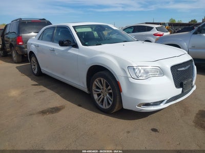 2016 CHRYSLER 300C
