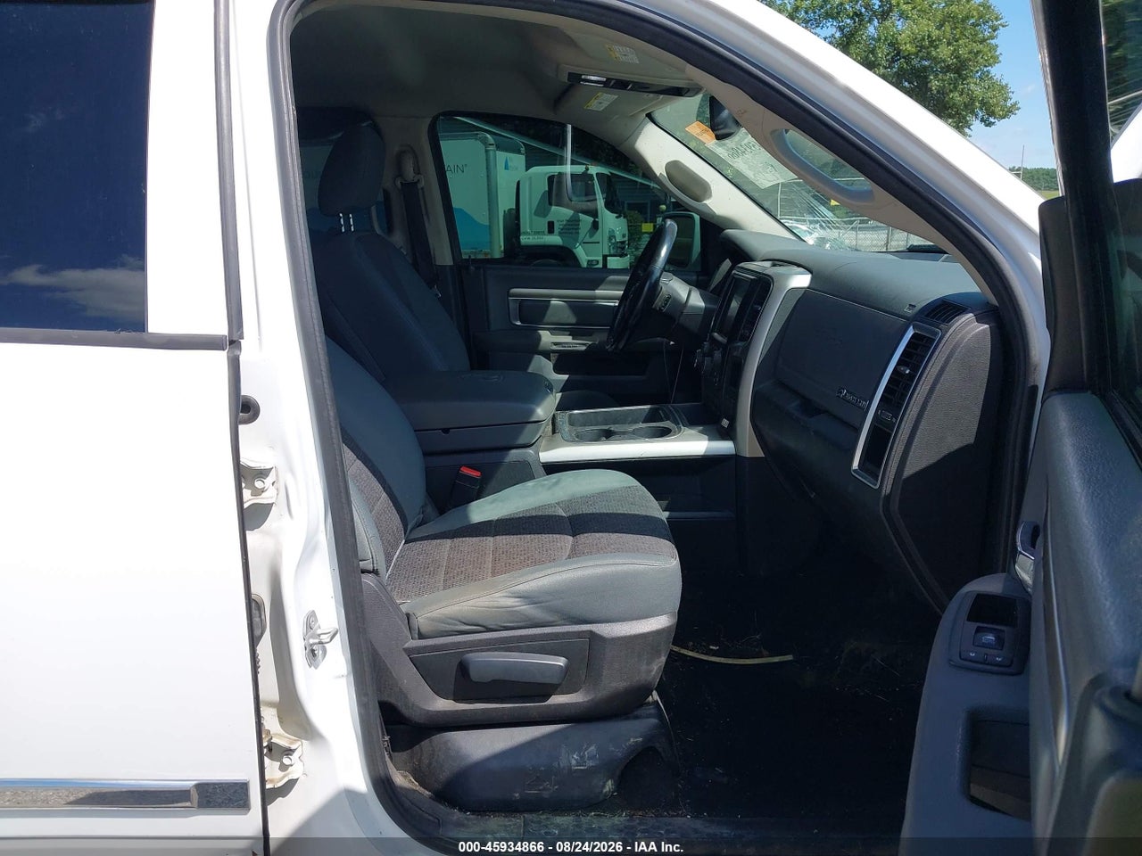 2016 RAM 1500 BIG HORN · 5/11