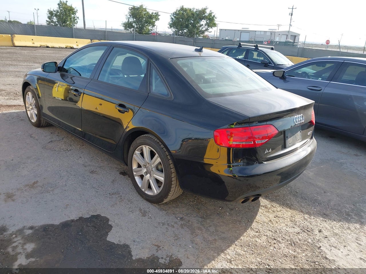 2011 AUDI A4 2.0T PREMIUM · 3/11