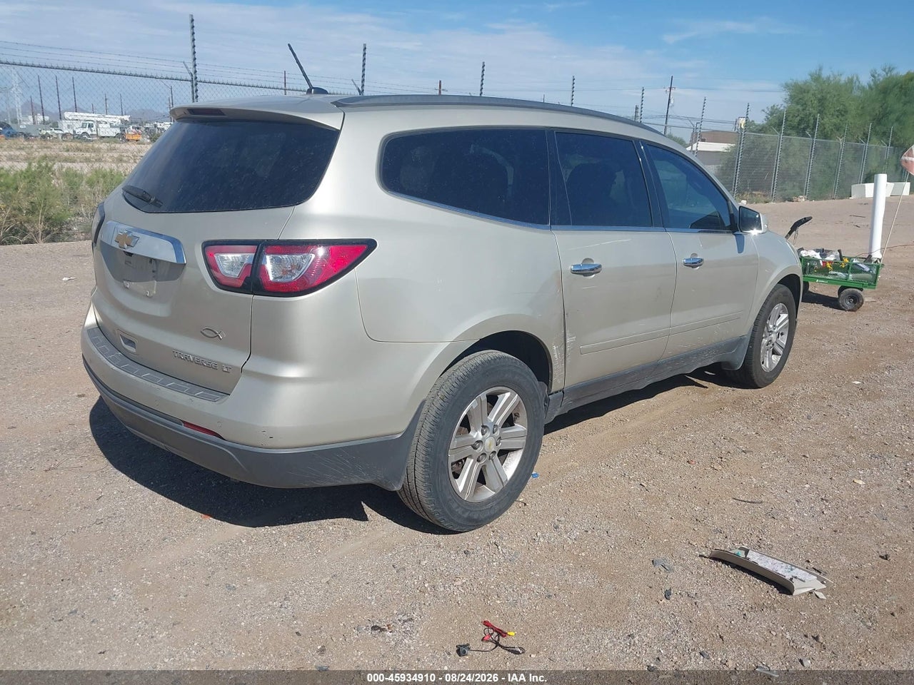2014 CHEVROLET TRAVERSE 2LT · 4/10