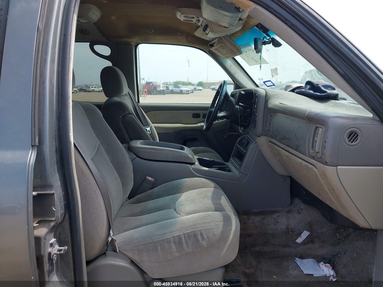 2002 CHEVROLET TAHOE LT · 5/11