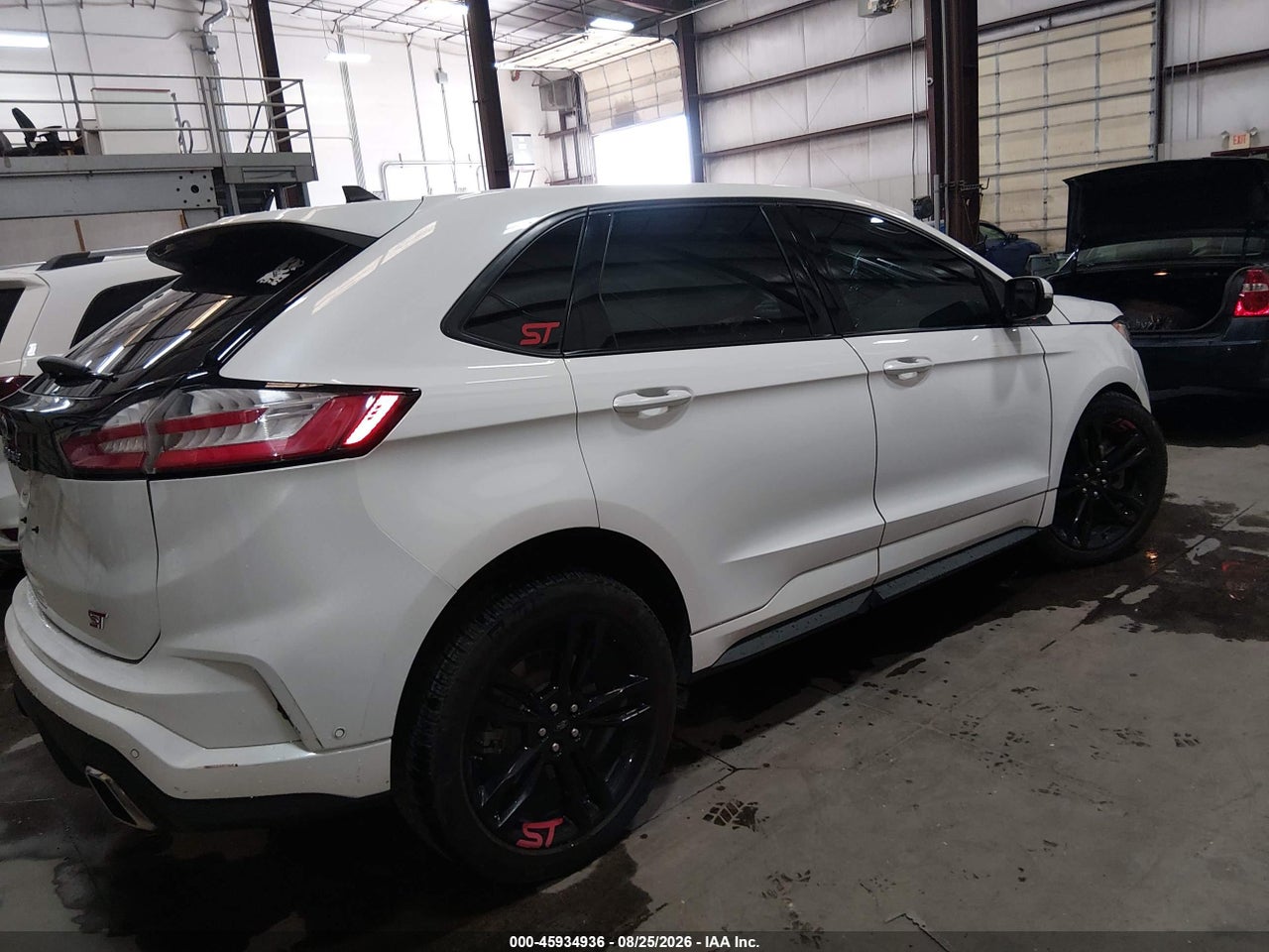 2021 FORD EDGE ST · 4/11