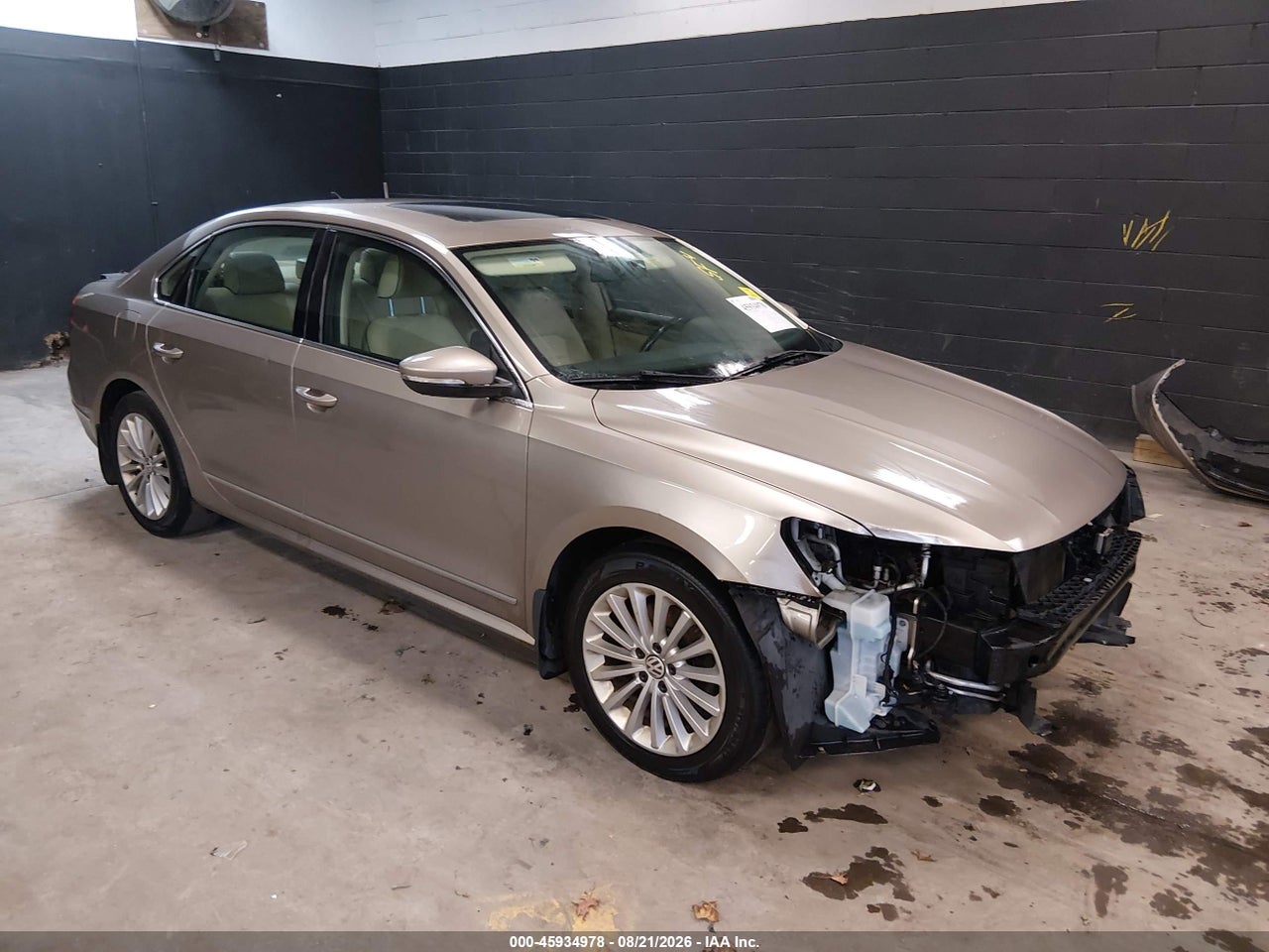 2016 VOLKSWAGEN PASSAT SE