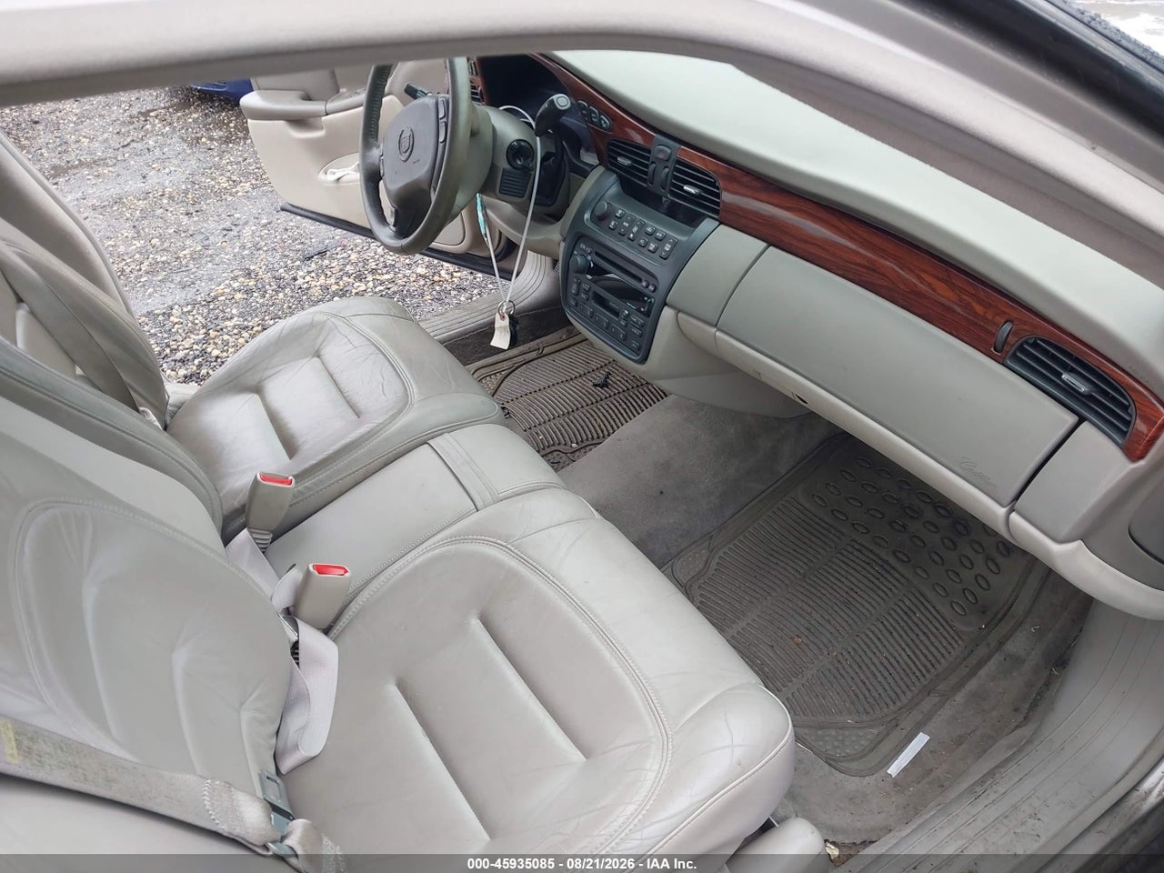 2002 CADILLAC DEVILLE · 5/11