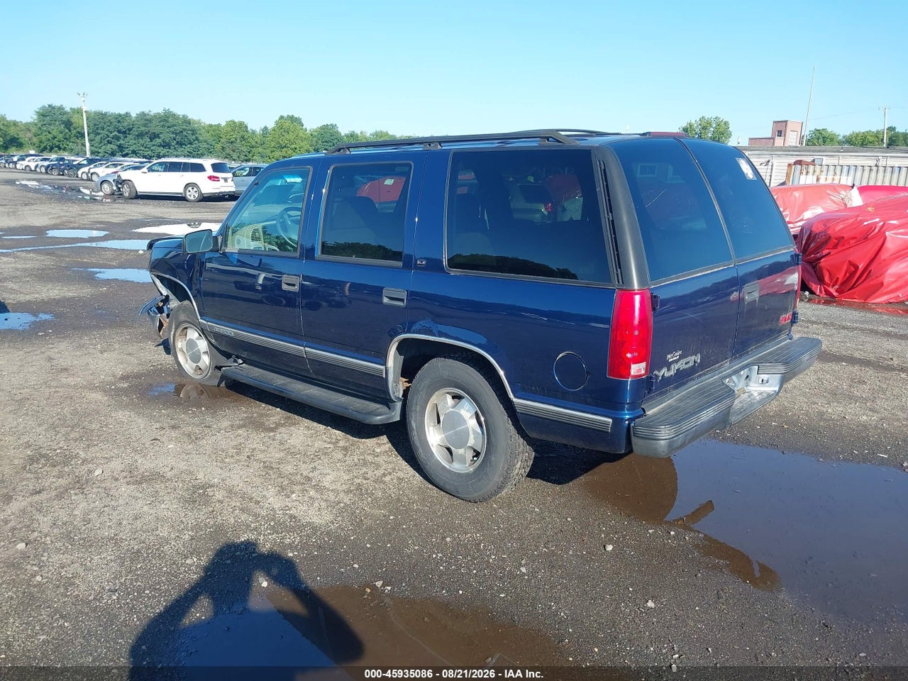 1999 GMC YUKON SLE · 3/11