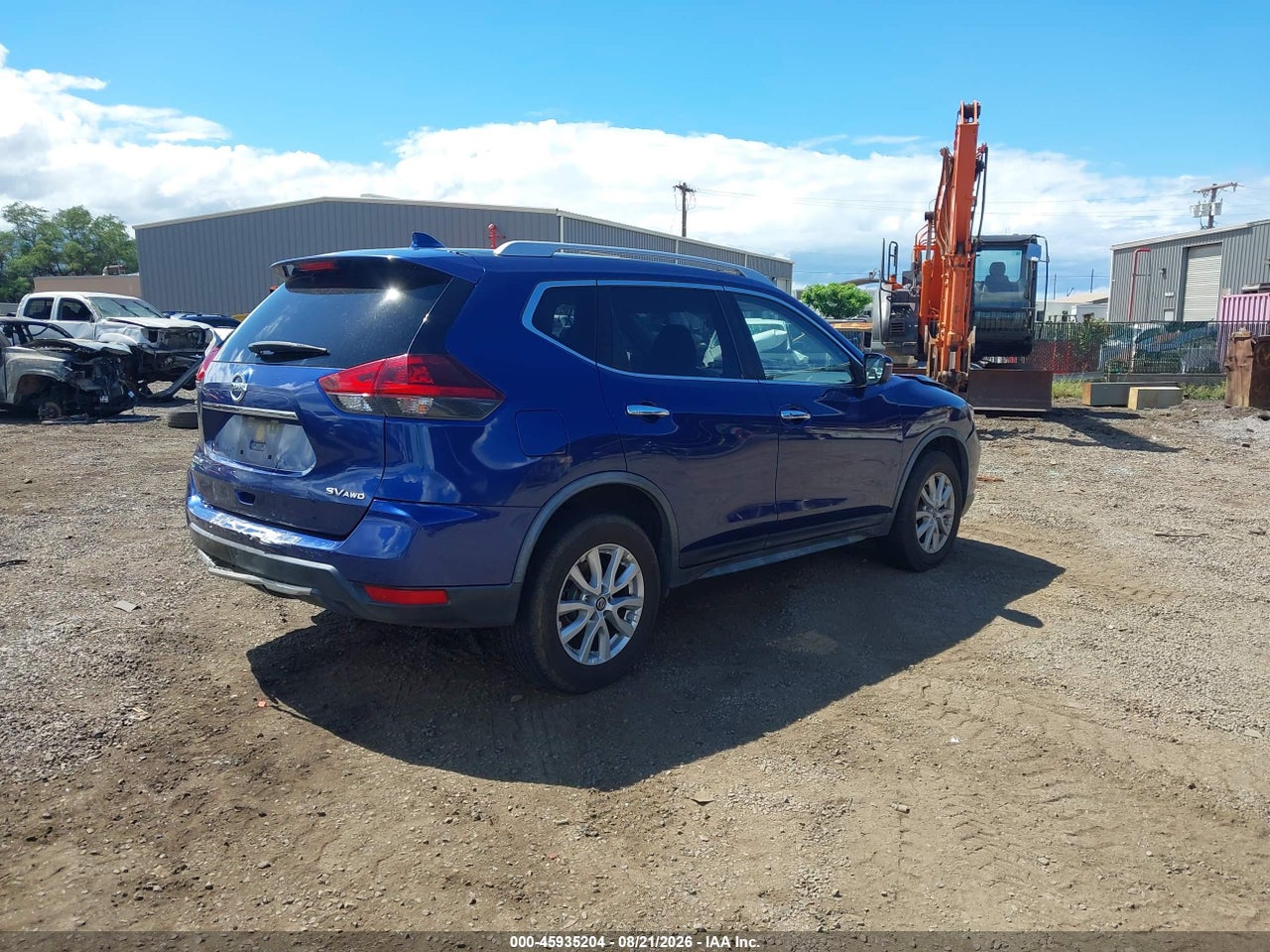 2018 NISSAN ROGUE SV · 4/11