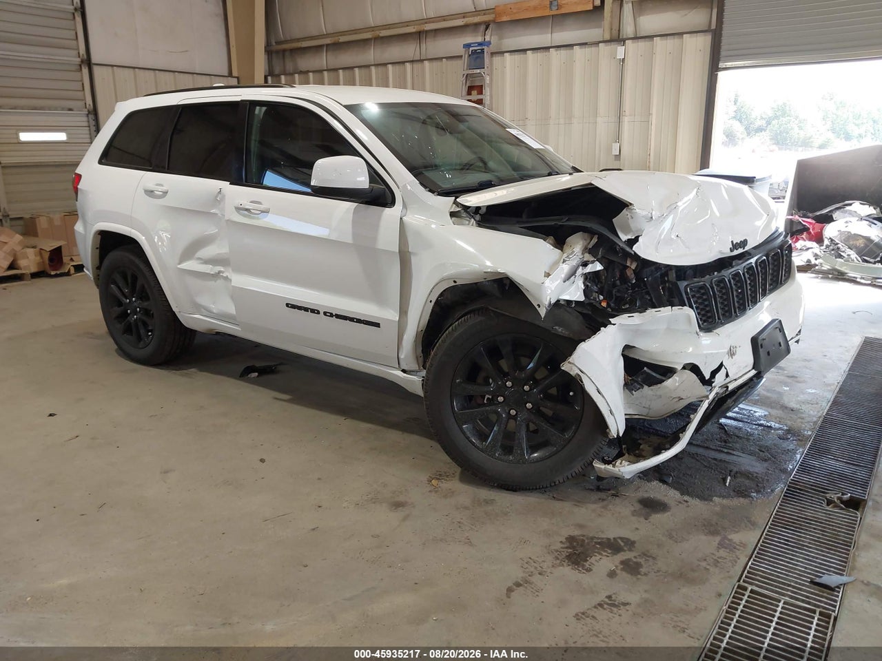 1C4RJFAG3HC****** · 2017 JEEP GRAND CHEROKEE ALTITUDE