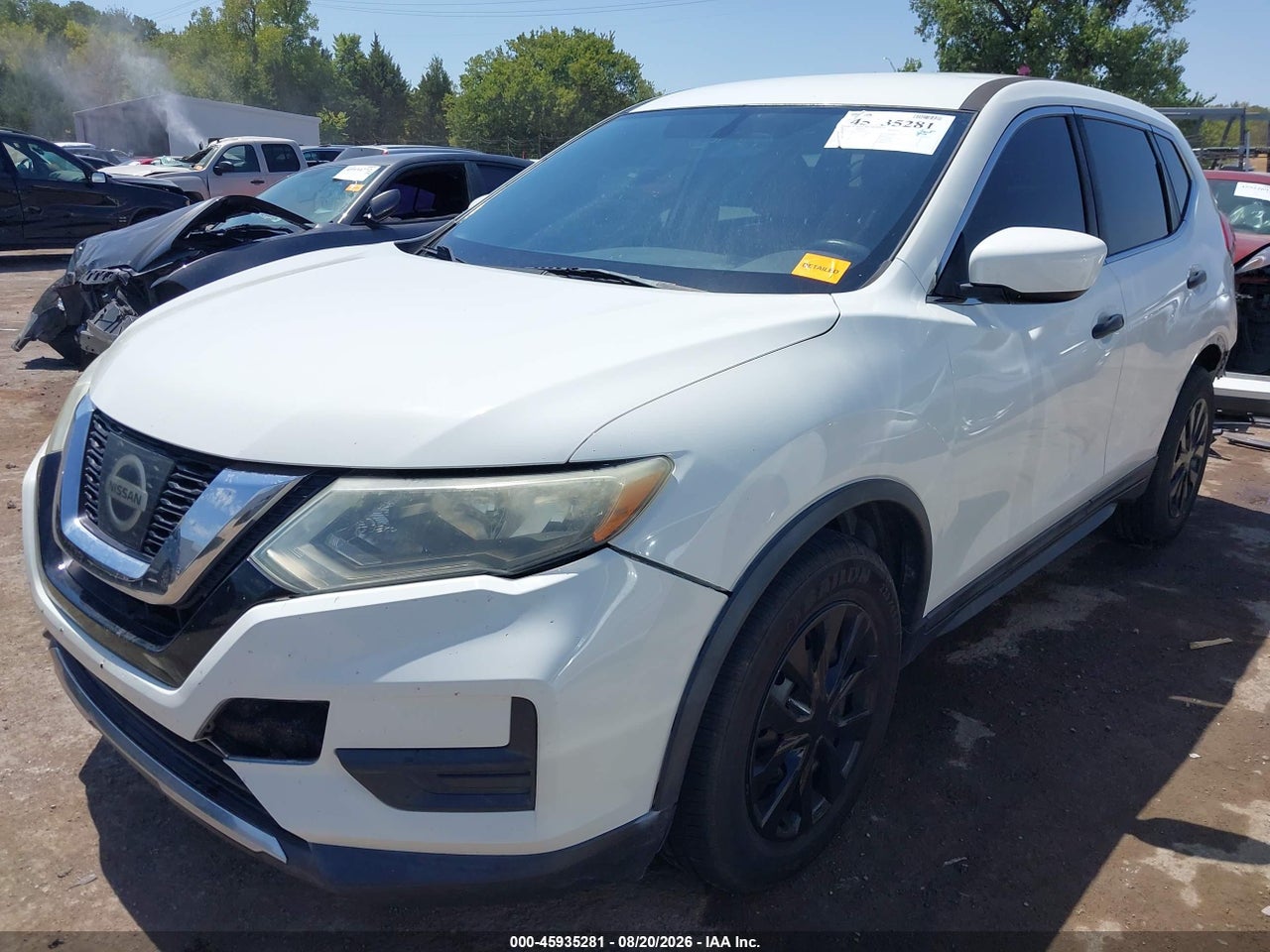 2017 NISSAN ROGUE S · 2/11