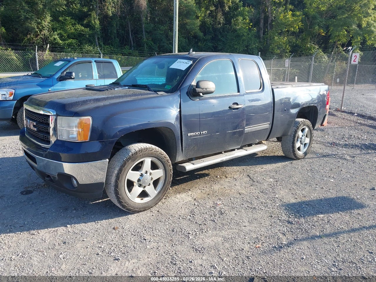2011 GMC SIERRA 2500HD SLE · 2/11