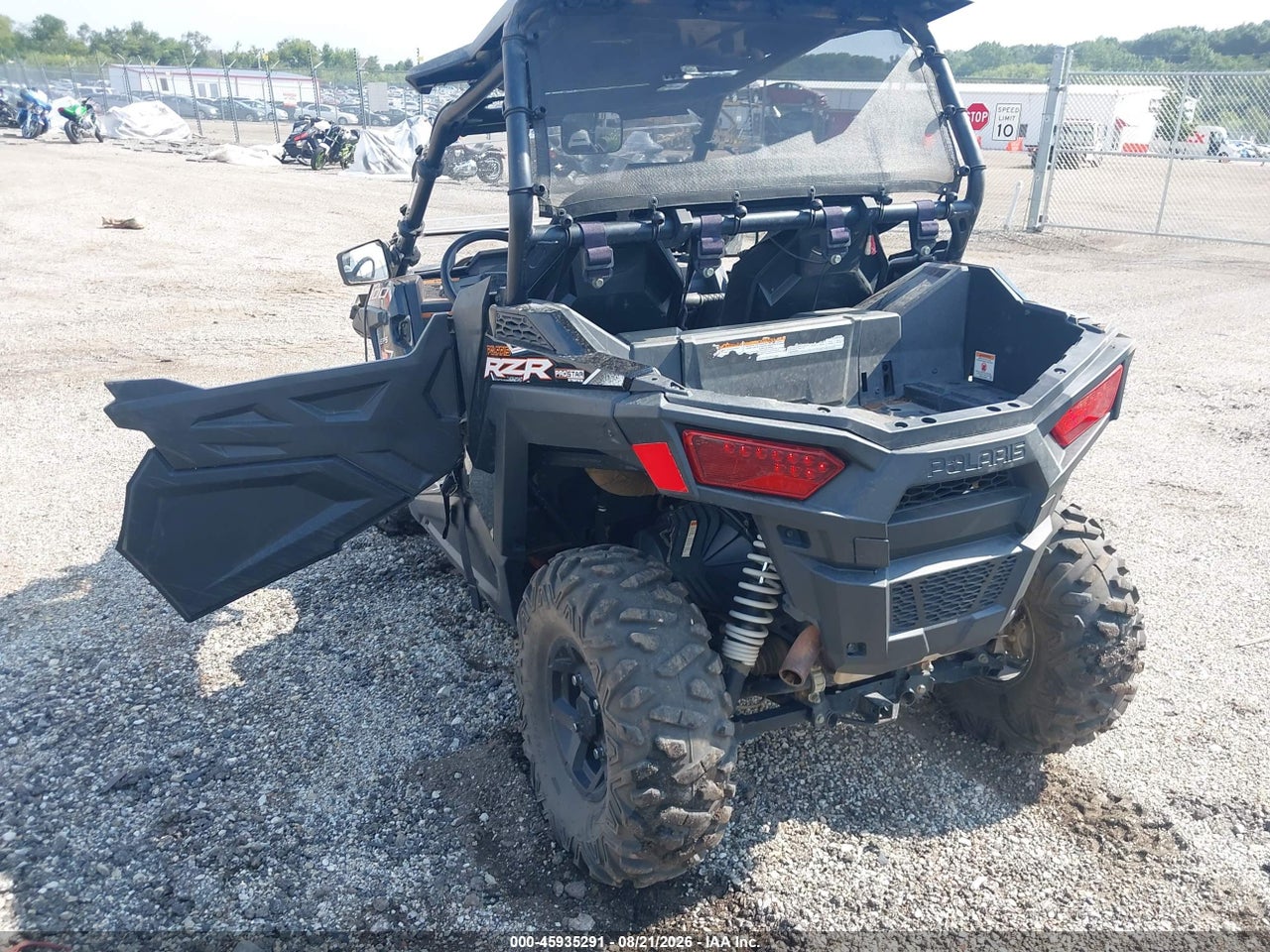 2017 POLARIS RZR 900 EPS · 3/11