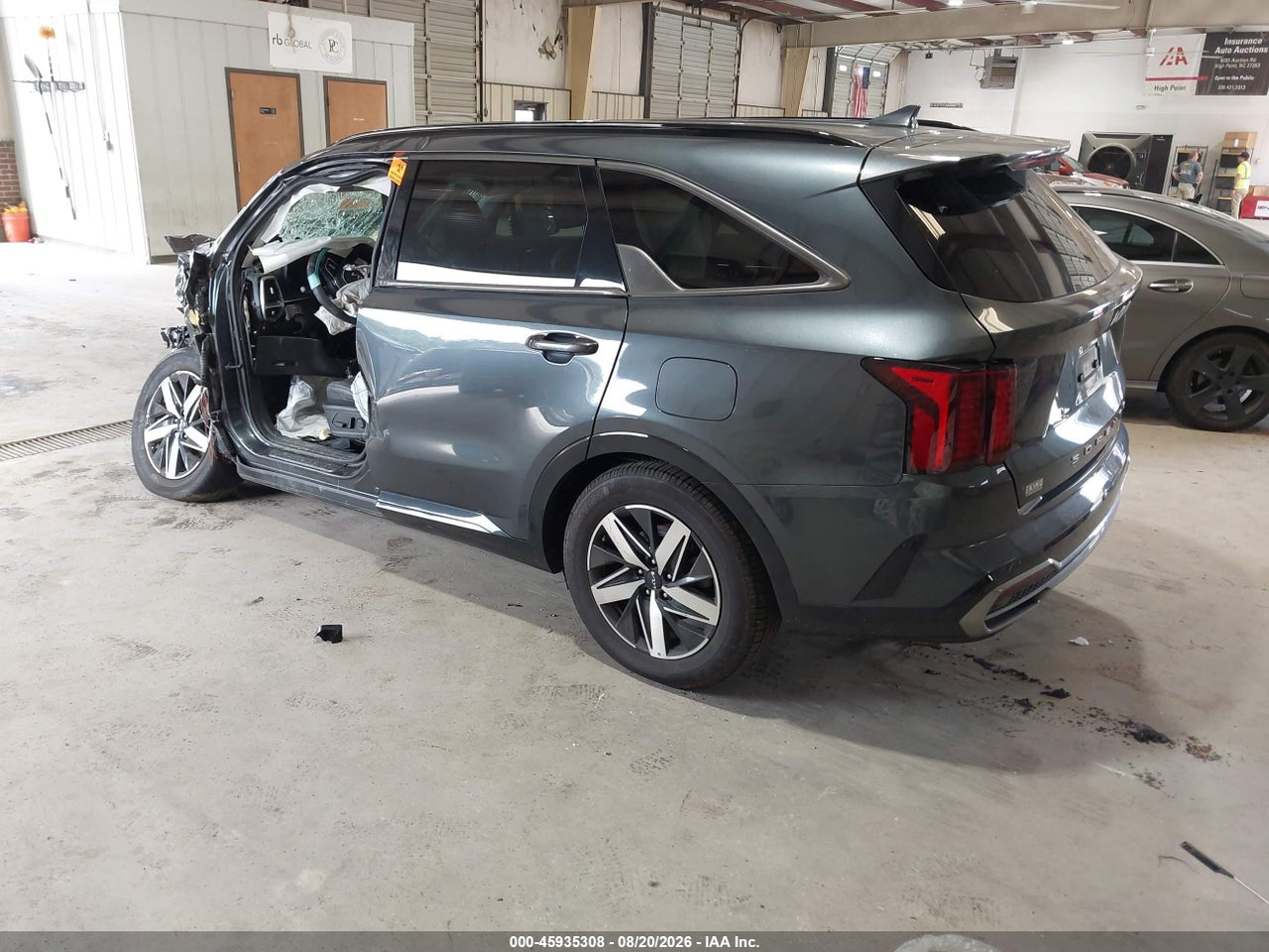 2022 KIA SORENTO S · 3/11