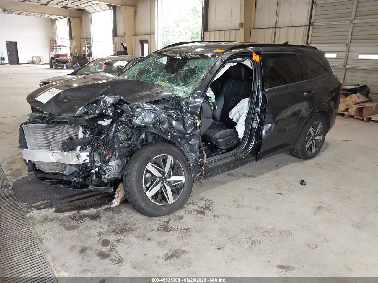 2022 KIA SORENTO S · 2/11