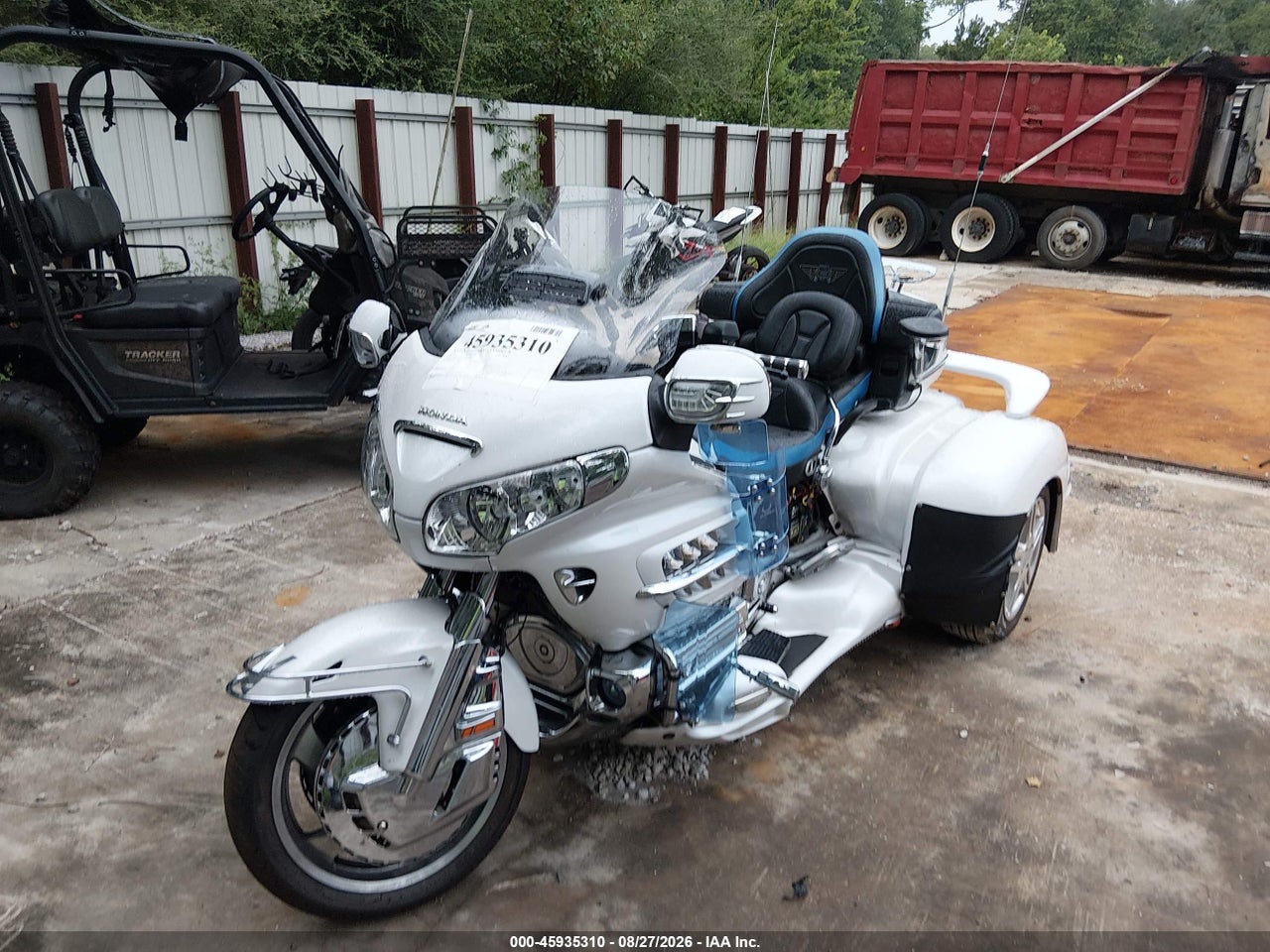 2008 HONDA GL1800   · 2/11