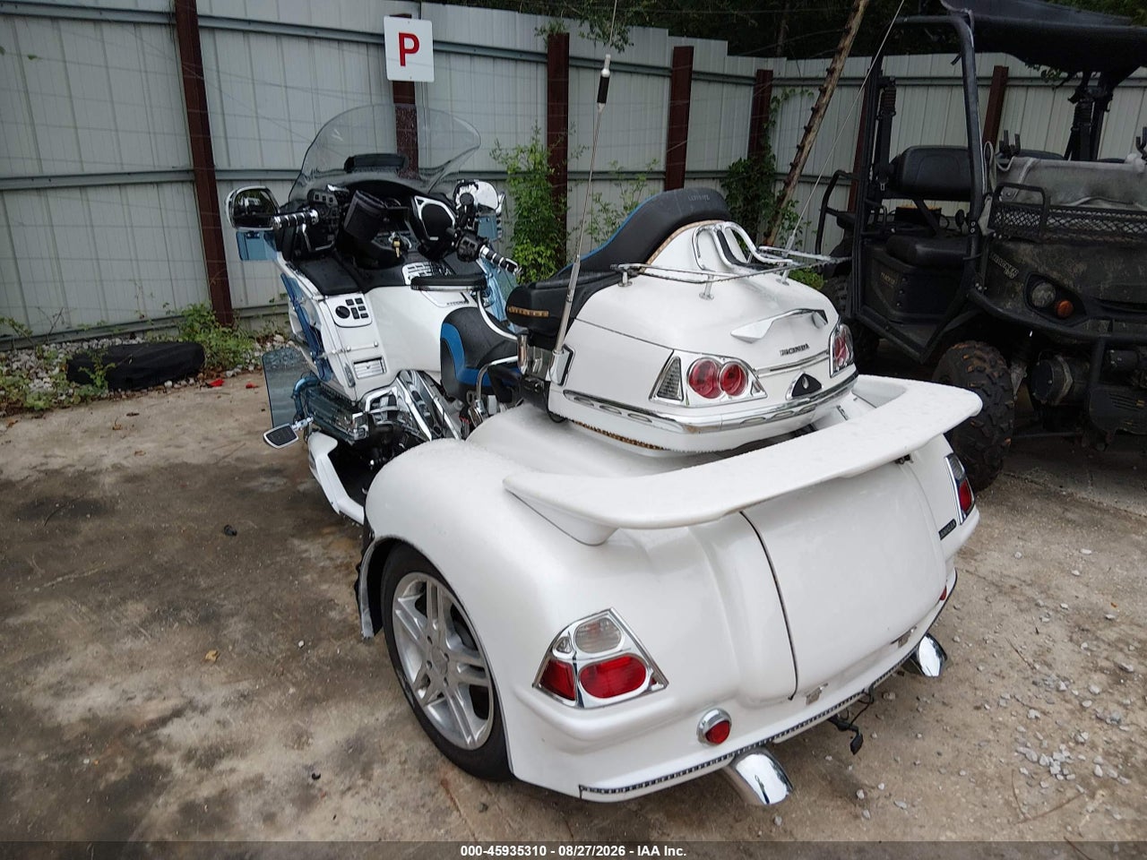2008 HONDA GL1800   · 3/11