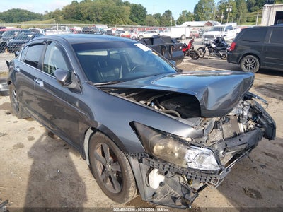 1HGCP3F86BA****** · 2011 HONDA ACCORD 3.5 EX-L