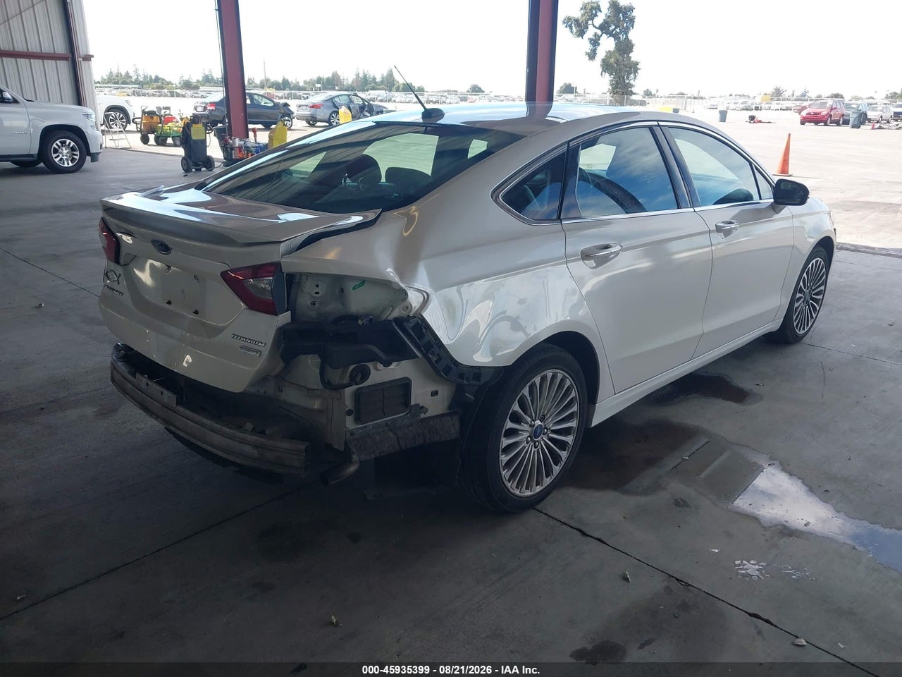2016 FORD FUSION TITANIUM · 4/11