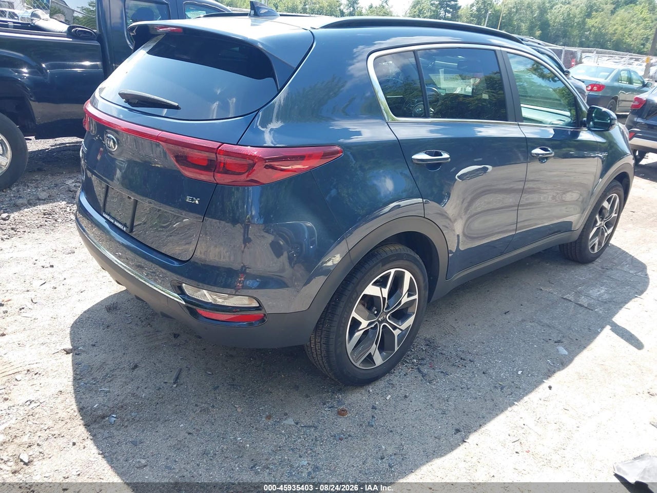 2022 KIA SPORTAGE EX · 4/11