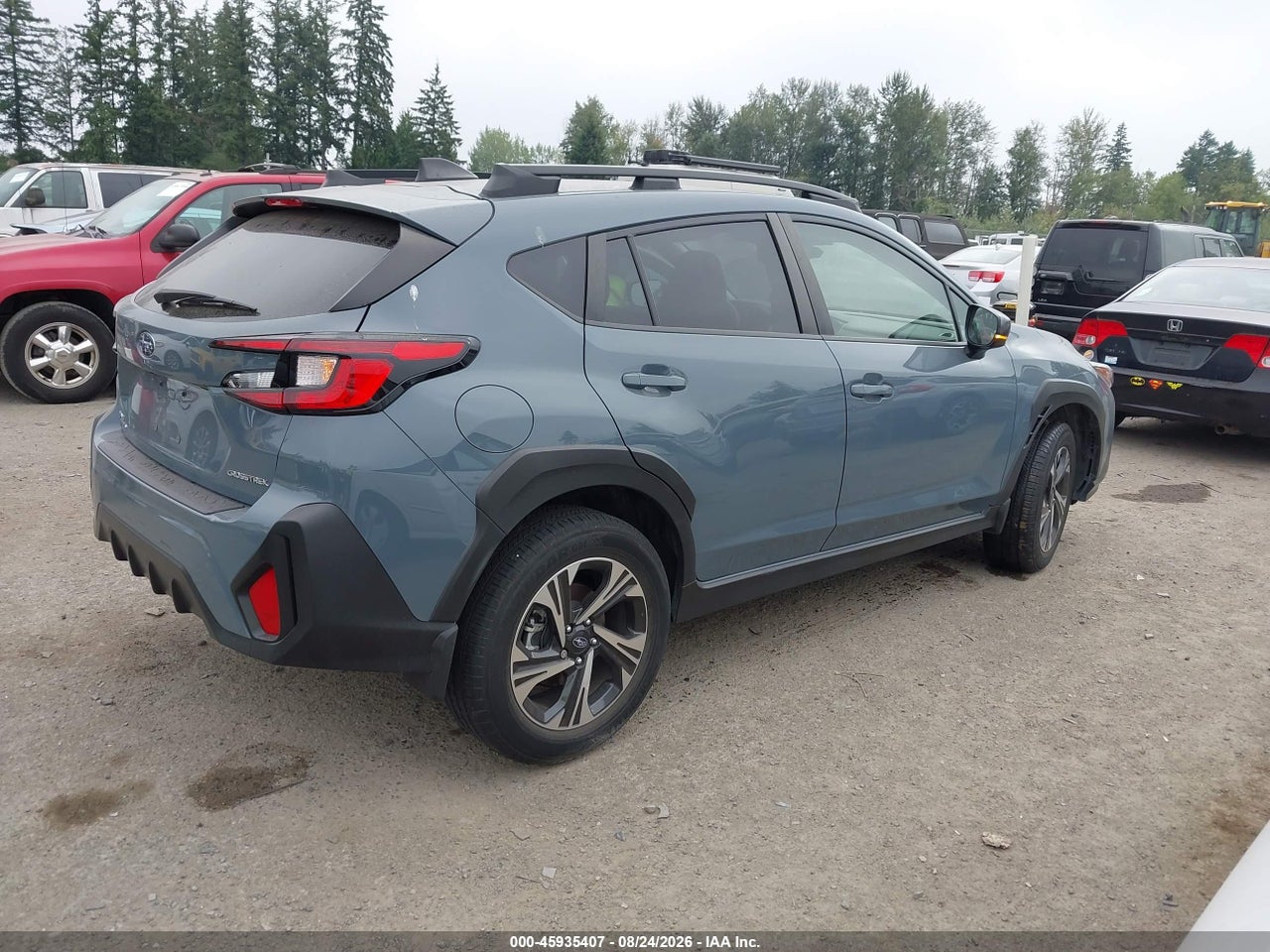 2024 SUBARU CROSSTREK PREMIUM · 4/10