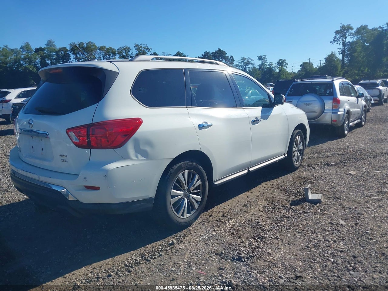 2018 NISSAN PATHFINDER SL · 4/11