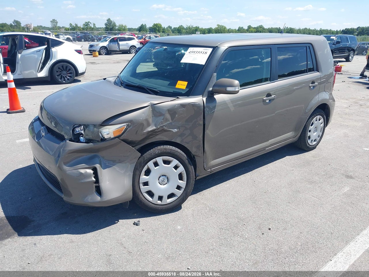 2013 SCION XB · 2/10