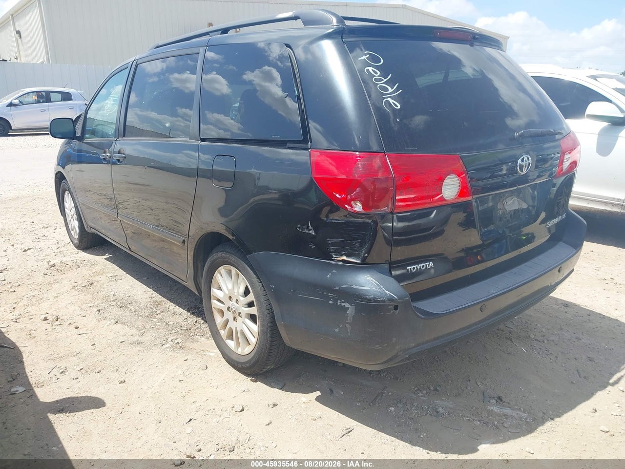 2008 TOYOTA SIENNA LE · 3/11