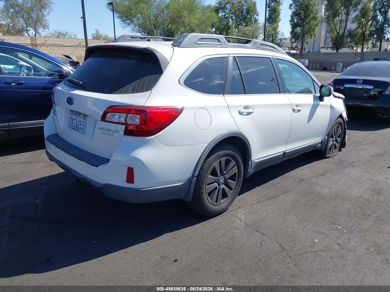 2015 SUBARU OUTBACK 2.5I PREMIUM · 4/11