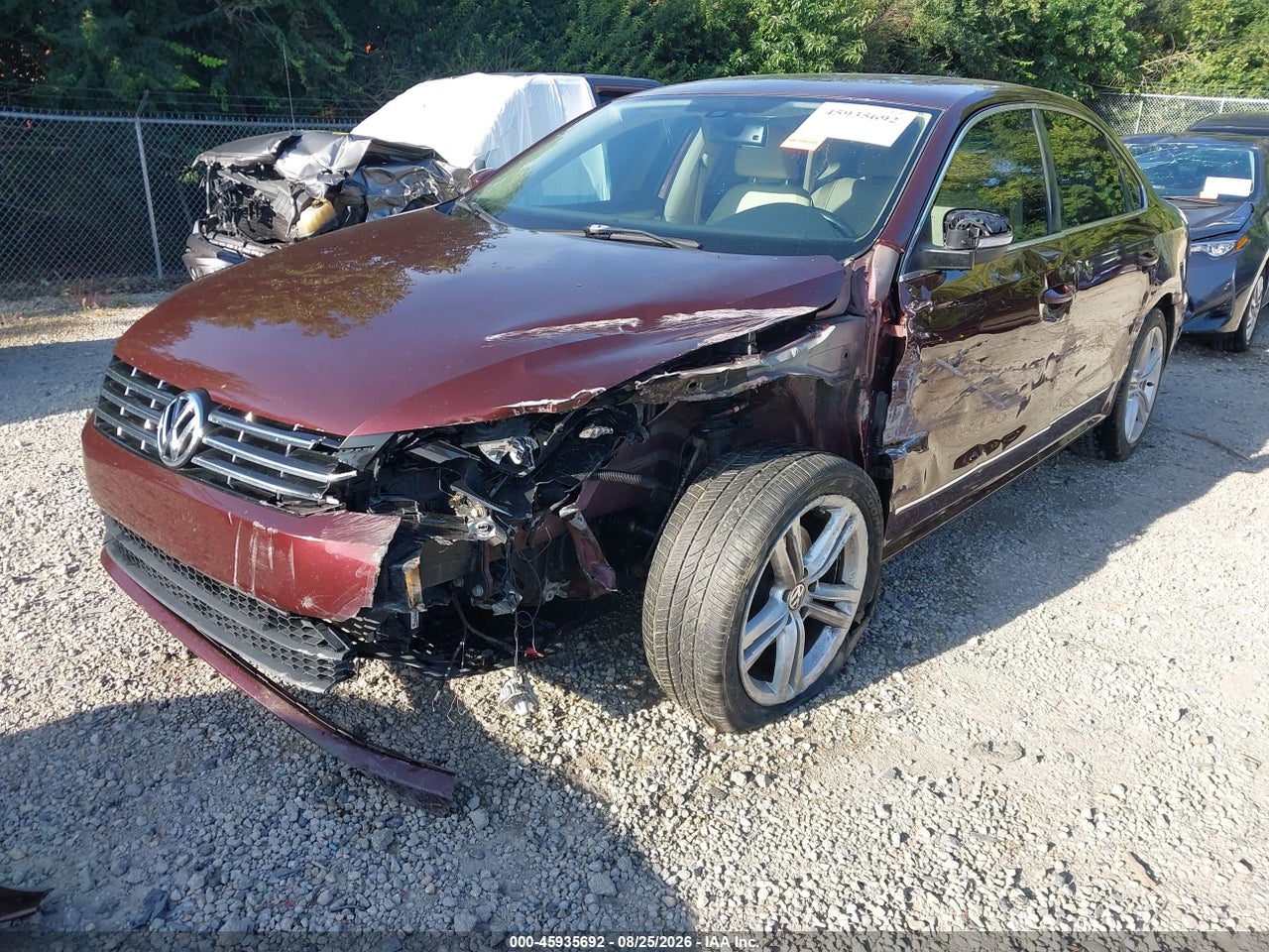 2014 VOLKSWAGEN PASSAT 2.0L TDI SE · 2/11