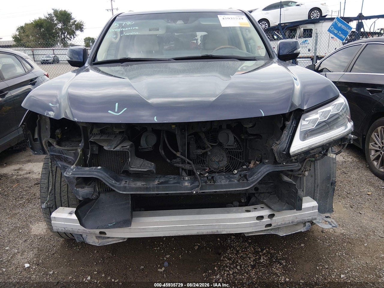 2017 LEXUS LX 570 · 6/11
