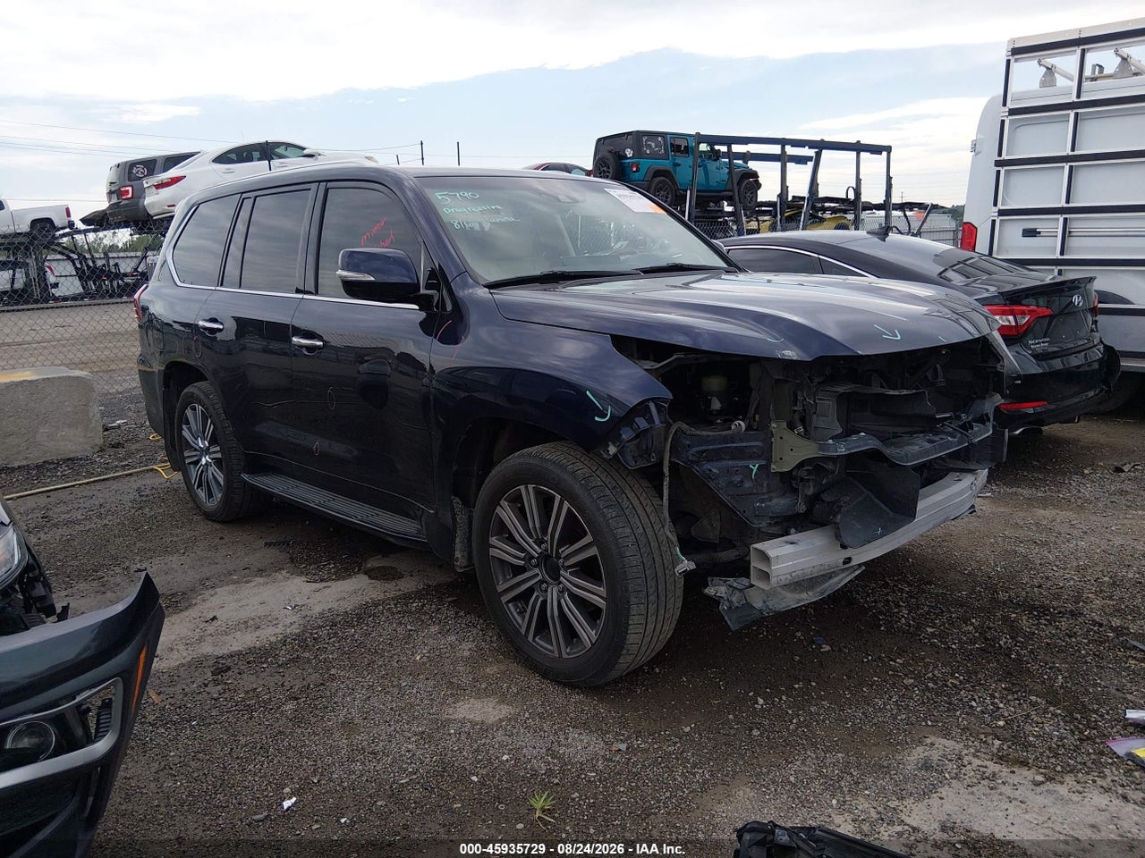 JTJHY7AX6H4****** · 2017 LEXUS LX 570